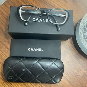 CHANEL CAT EYE FRAMES - Black